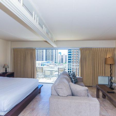 Ilikai Tower One Bedroom Lagoon View Waikiki Condos With Lanai & Free Wifi Honolulu Room photo