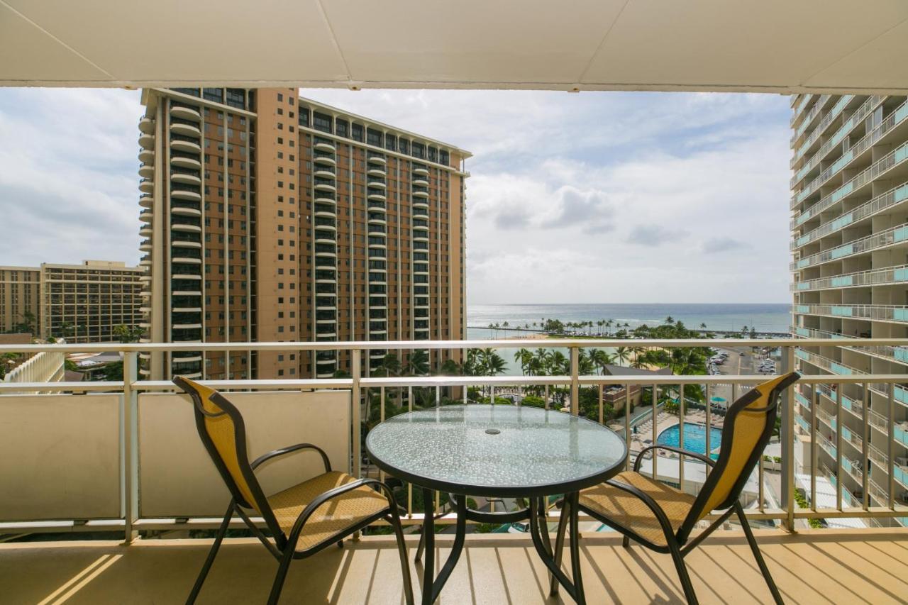 Ilikai Tower One Bedroom Lagoon View Waikiki Condos With Lanai & Free Wifi Honolulu Room photo
