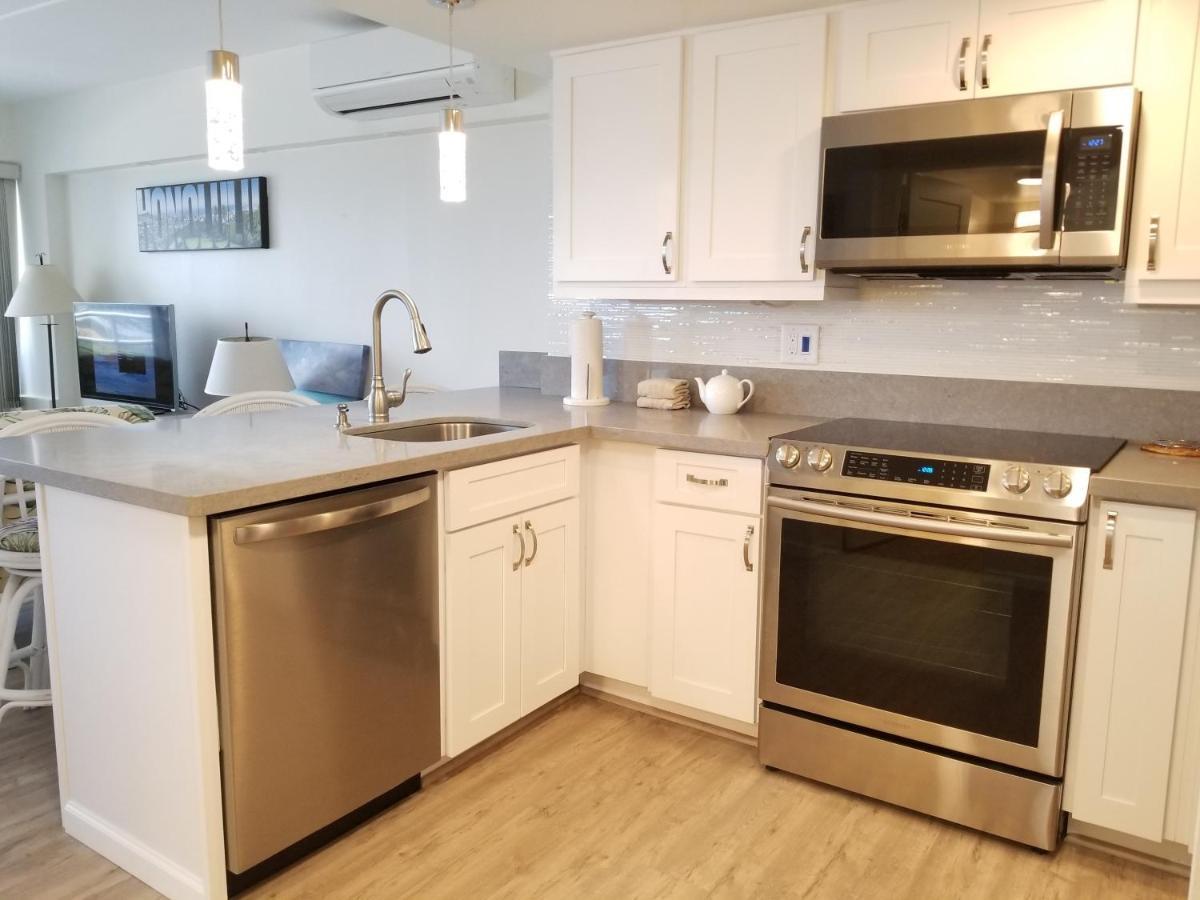 Ilikai Tower One Bedroom Lagoon View Waikiki Condos With Lanai & Free Wifi Honolulu Room photo