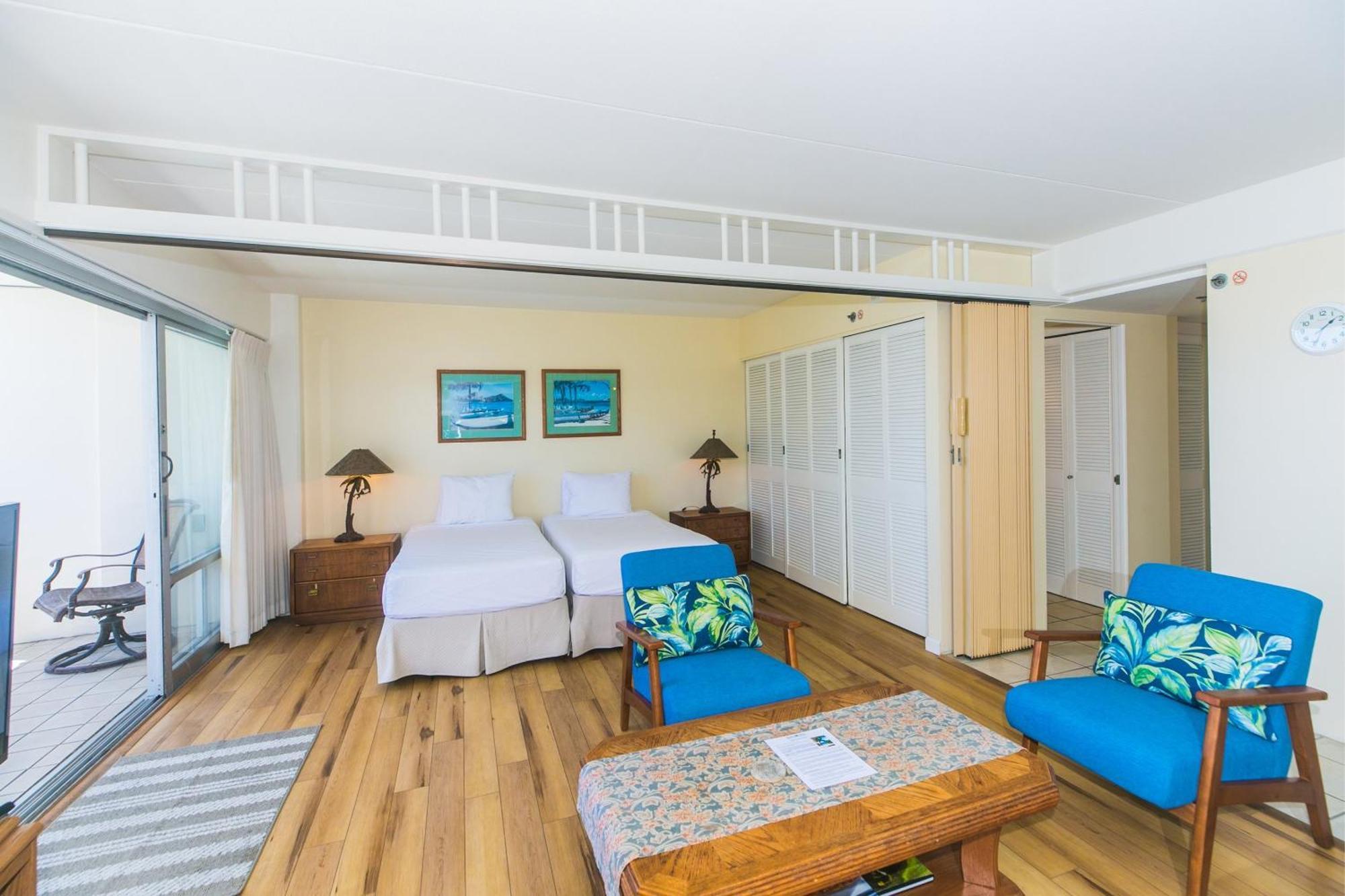Ilikai Tower One Bedroom Lagoon View Waikiki Condos With Lanai & Free Wifi Honolulu Room photo