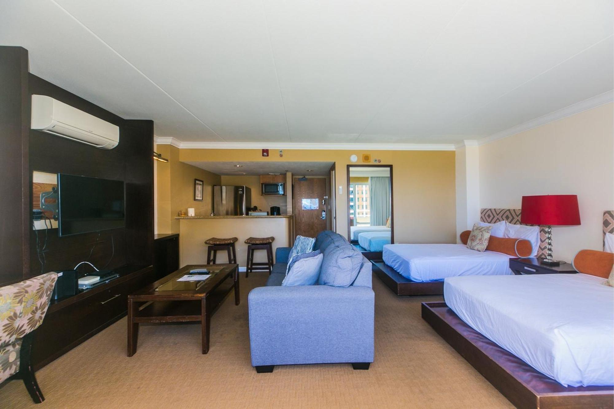 Ilikai Tower One Bedroom Lagoon View Waikiki Condos With Lanai & Free Wifi Honolulu Room photo