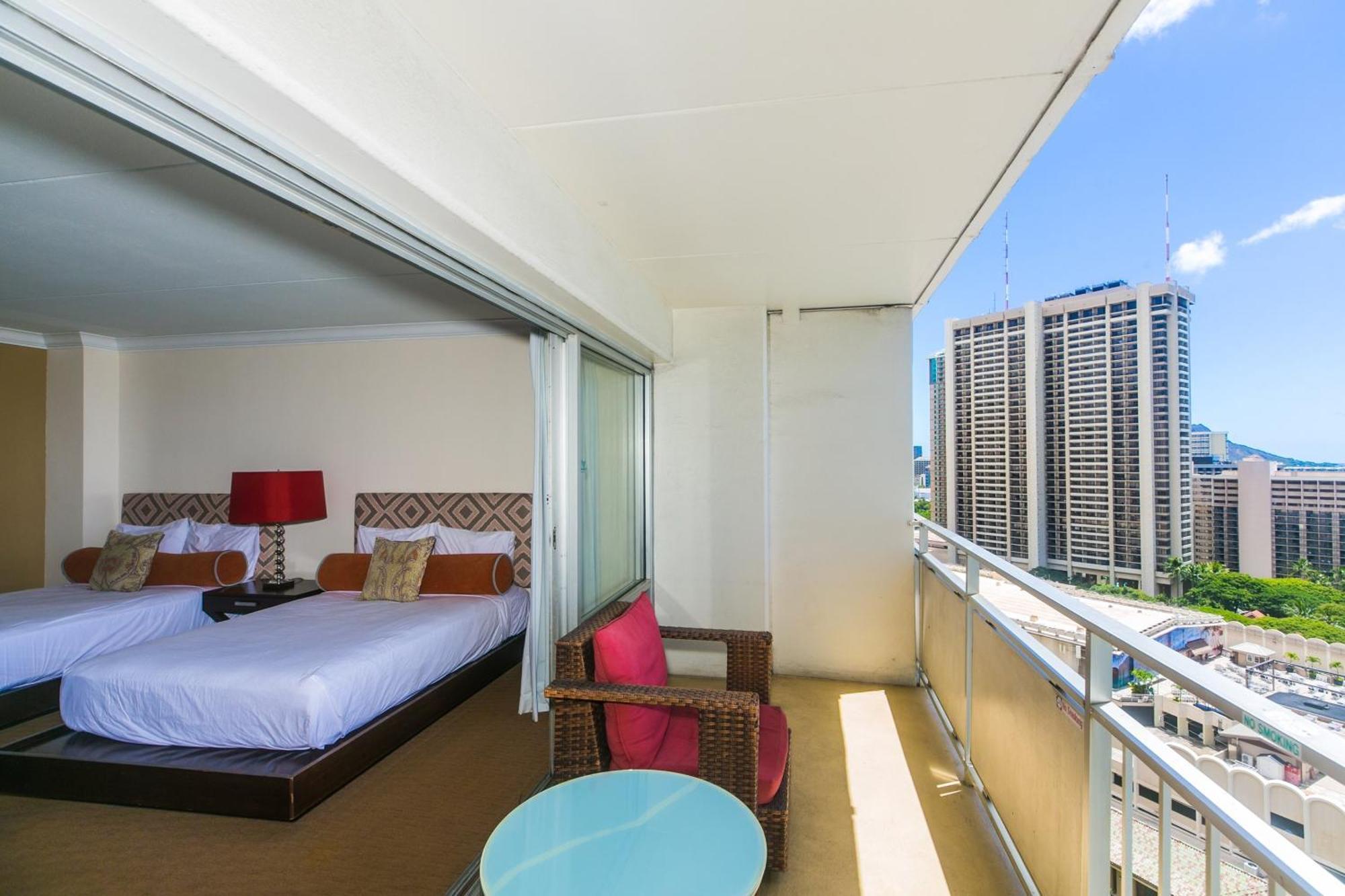 Ilikai Tower One Bedroom Lagoon View Waikiki Condos With Lanai & Free Wifi Honolulu Room photo