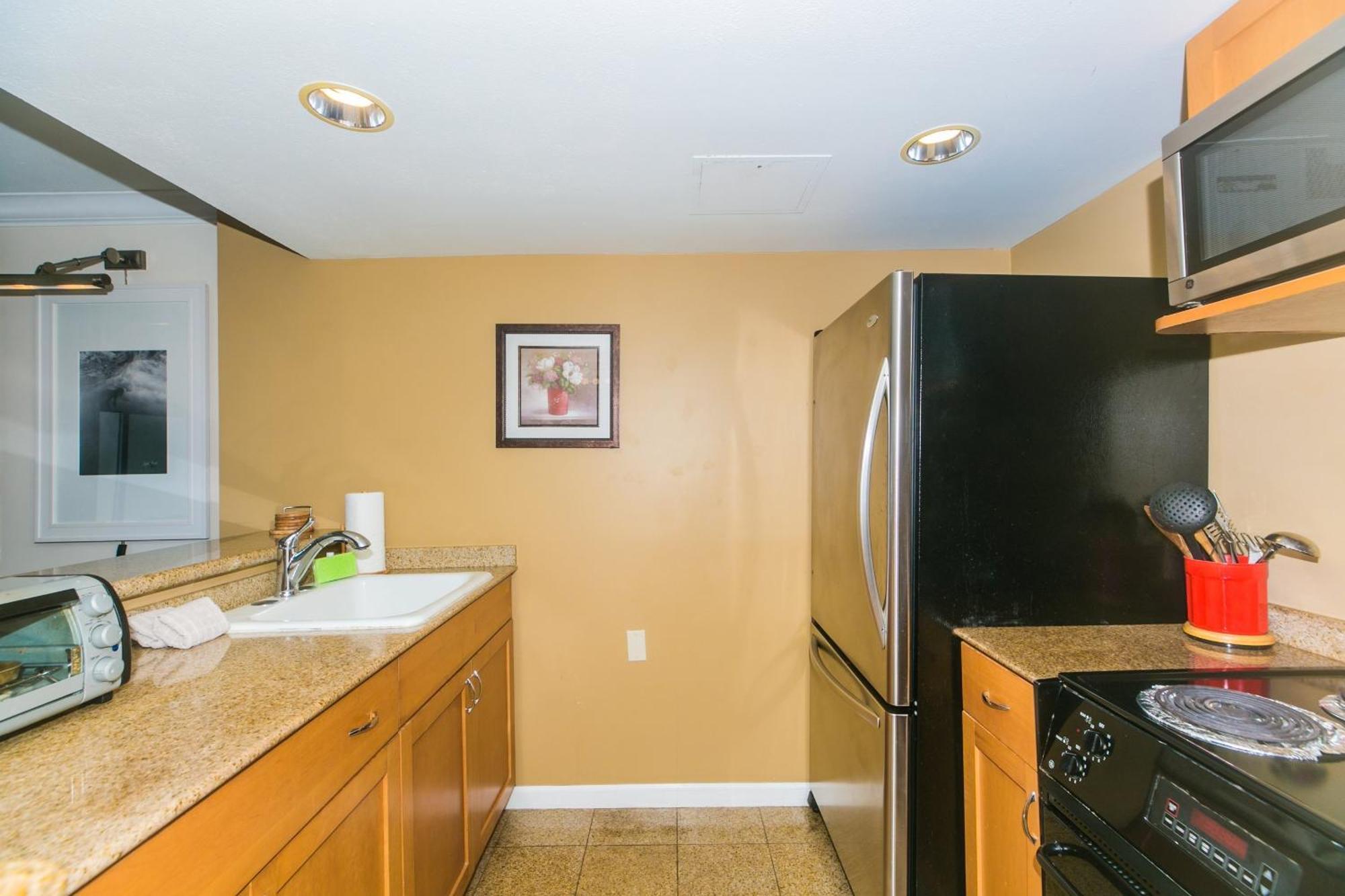 Ilikai Tower One Bedroom Lagoon View Waikiki Condos With Lanai & Free Wifi Honolulu Room photo