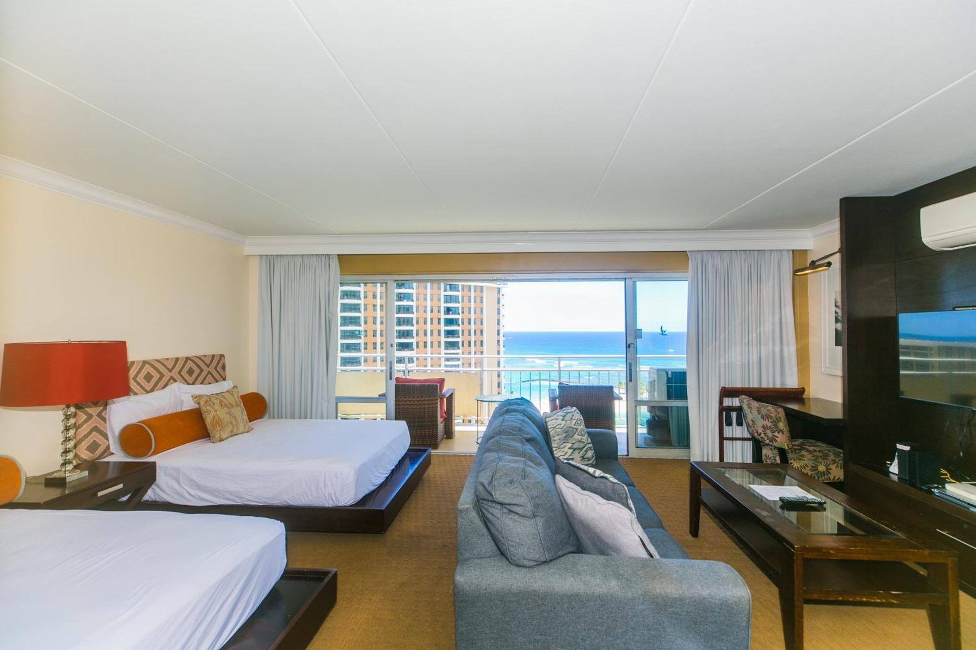 Ilikai Tower One Bedroom Lagoon View Waikiki Condos With Lanai & Free Wifi Honolulu Room photo
